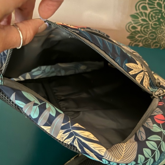 Waterproof Sling Travel Bag - Picture 6 of 9